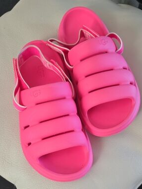 UGG Sport Yeah Taffy Pink Sandals  Slides SZ W9 Neon PINK Slingback🎀💖